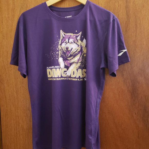 Brooks Run Happy Washington Huskies Dawg Dash T Shirt - Picture 1 of 9